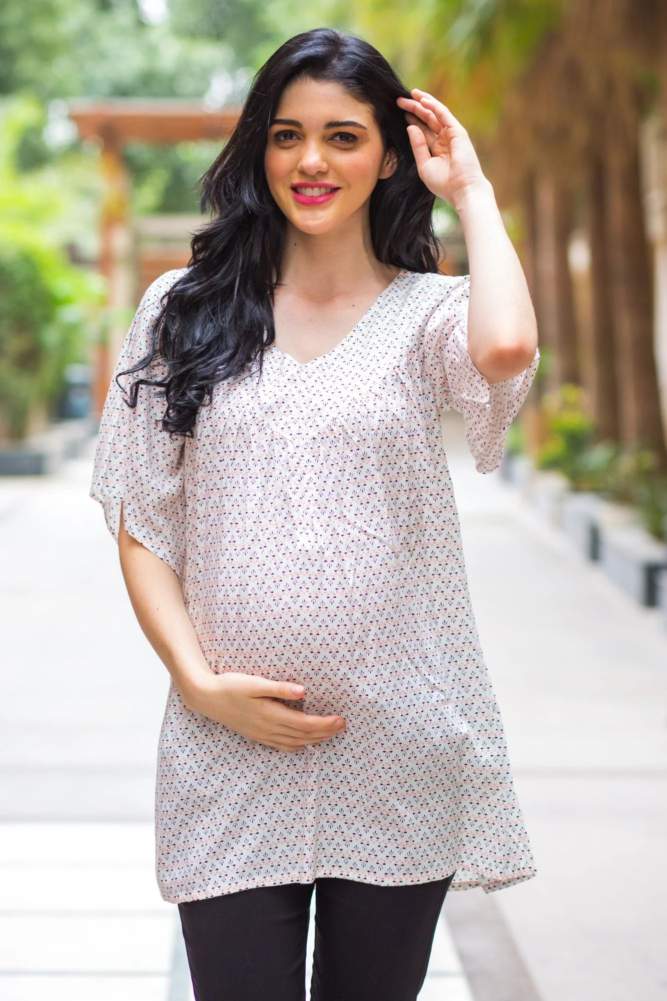 Cute White Daisy Maternity & Nursing Top - Chenance