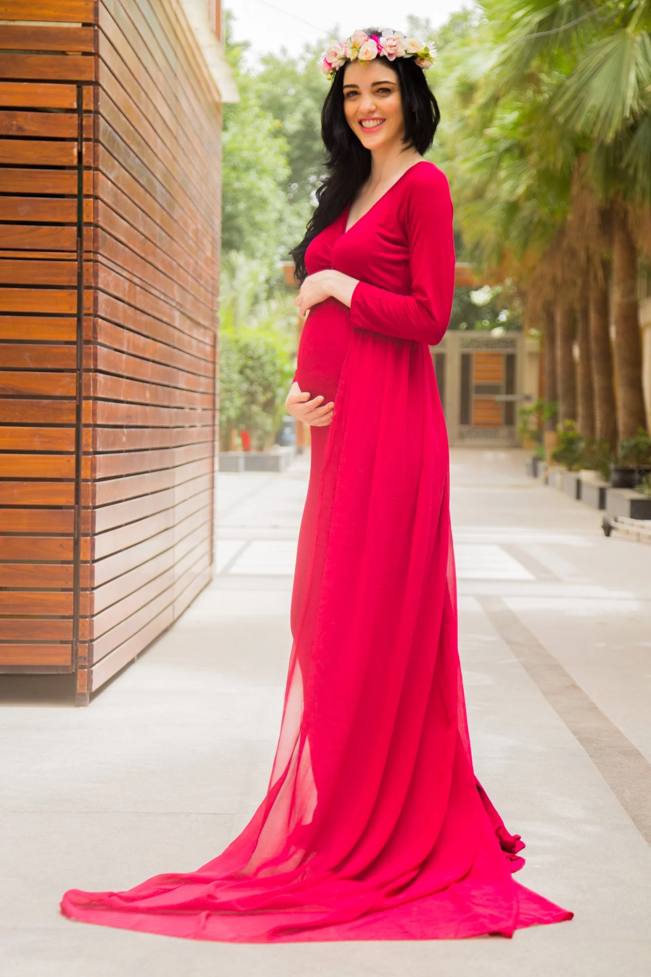 Exclusive Cherry Red Trail Maternity Photoshoot Gown - Chenance