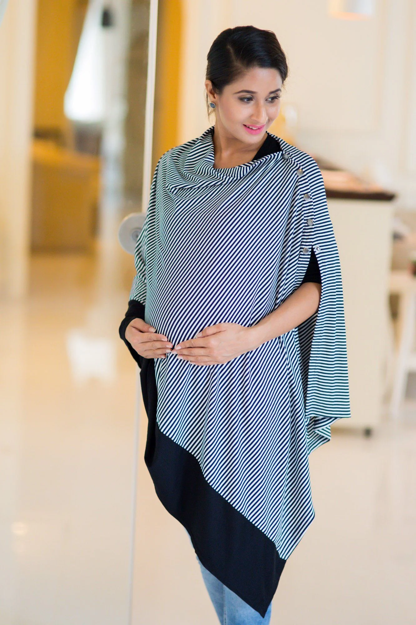 Black & White Striped Versatile Nursing Stole - Chenance