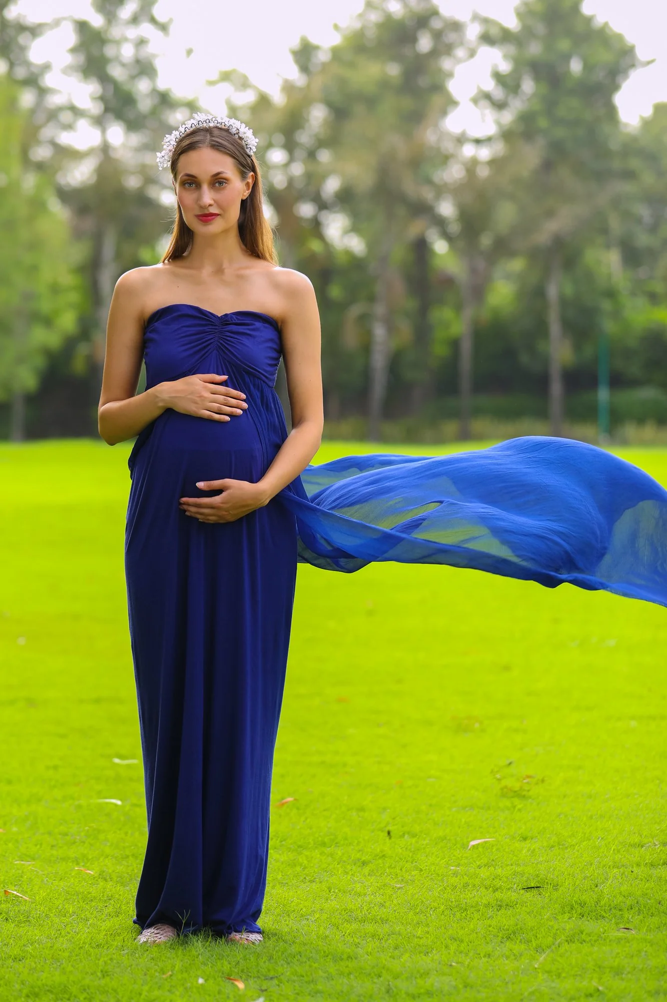 Luxe Royal Blue Off-Shoulder Trail Maternity Photoshoot Gown - Chenance