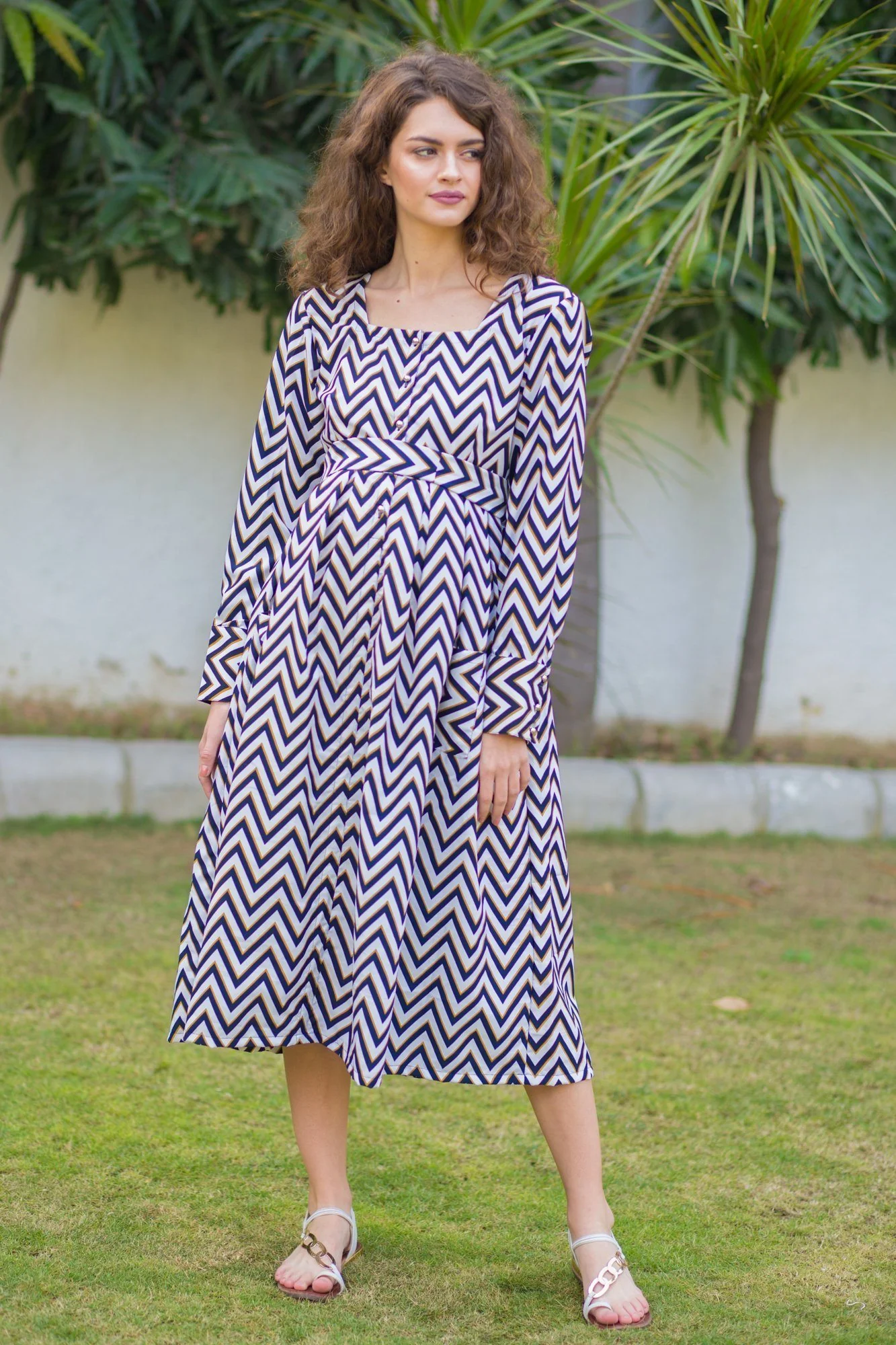 Chic Zig Zag Striped Pocket Maternity & Nursing Dress - Chenance